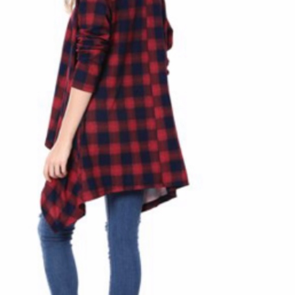 Buffalo plaid Cardigan ! 🌲 Holidays are coming ! - Picture 4 of 8